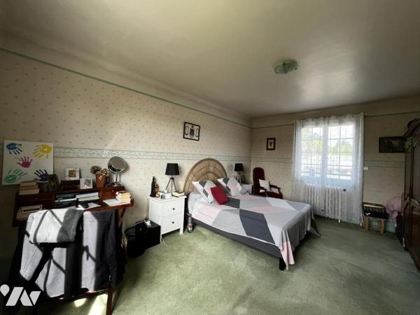 Maison de ville à usage d'habitation