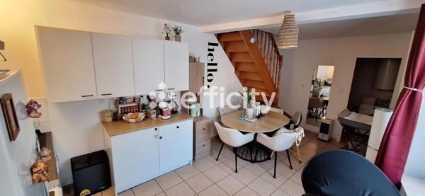 Appartement
         4 pièces
        - 66 m² 110 000 € *