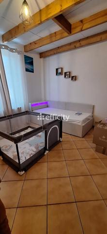 Appartement
         4 pièces
        - 66 m² 110 000 € *