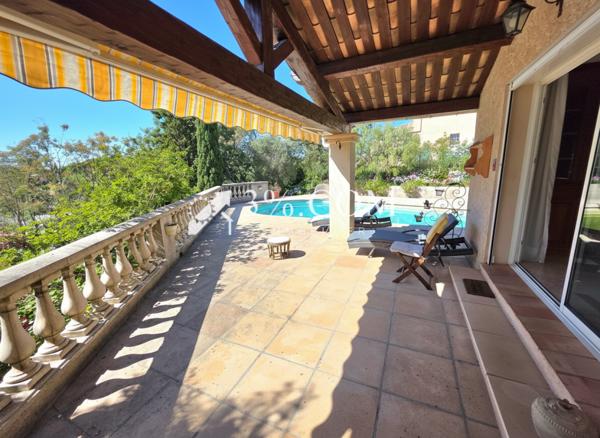 Villa 6 pièce(s) 4 chambre(s) 150 m²