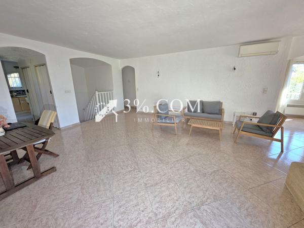 Villa 6 pièce(s) 4 chambre(s) 150 m²