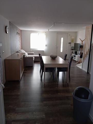 Rentabilité immédiate : appartement 2 chambres déjà loué 600 € au cœur de Noeux-les-Mines