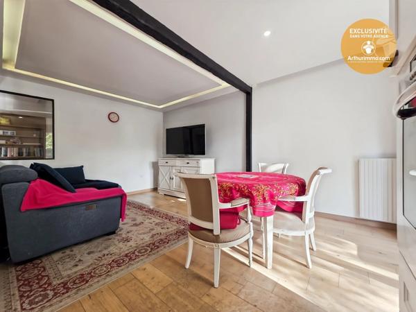 Vente                                                      Appartement
                        
                     4 pièces                      76 m2                     à Évry-Courcouronnes