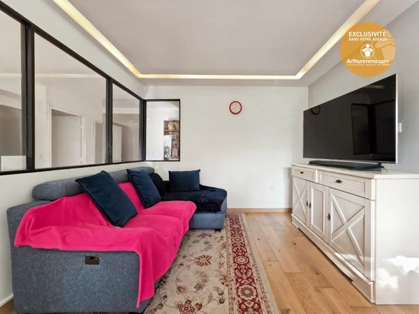 Vente                                                      Appartement
                        
                     4 pièces                      76 m2                     à Évry-Courcouronnes