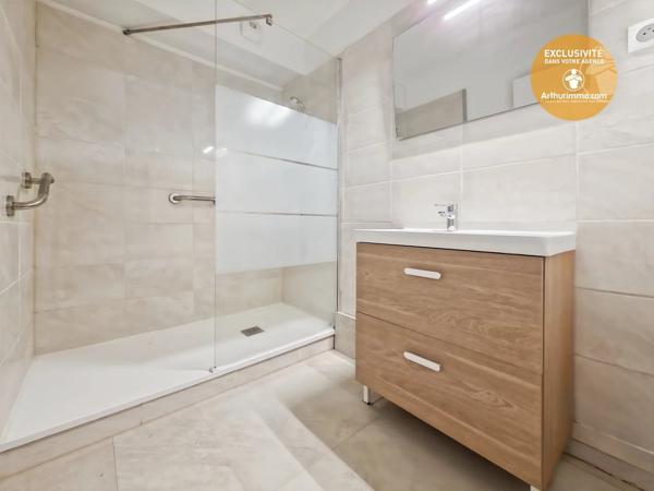 Vente                                                      Appartement
                        
                     4 pièces                      76 m2                     à Évry-Courcouronnes