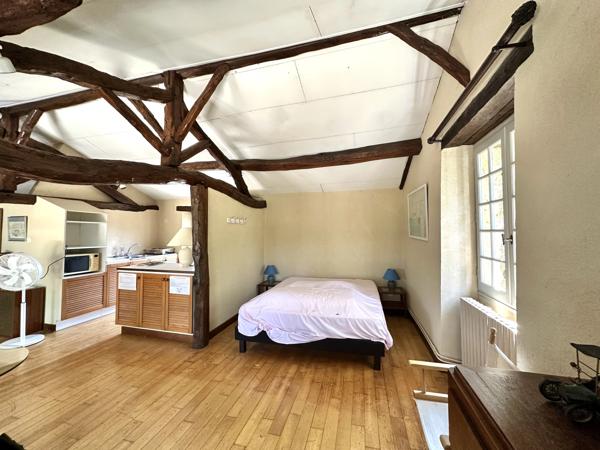 Propriété de caractère avec maisons d'amis indépendant et piscine à proximité de Saint-Cyprien