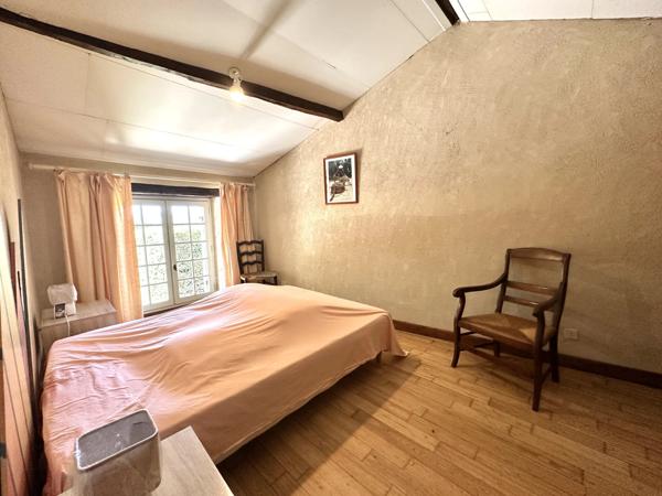 Propriété de caractère avec maisons d'amis indépendant et piscine à proximité de Saint-Cyprien