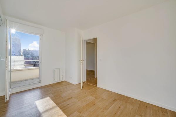 T3 Montreuil (93) clé en main en parfait état avec 2 balcons et ascenseur