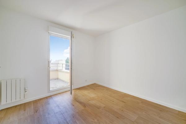 T3 Montreuil (93) clé en main en parfait état avec 2 balcons et ascenseur