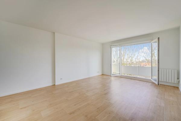 T3 Montreuil (93) clé en main en parfait état avec 2 balcons et ascenseur