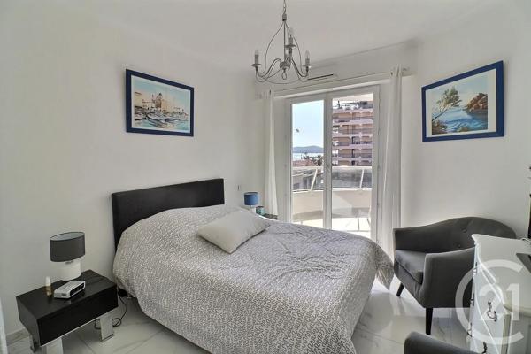 Appartement T2 à vendre  2 pièces - 49,23 m 2   FREJUS  - 83