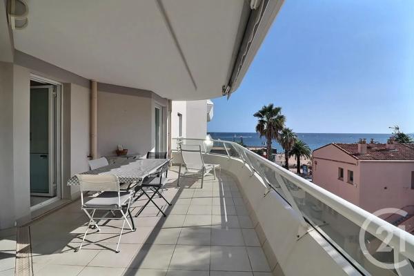 Appartement T2 à vendre  2 pièces - 49,23 m 2   FREJUS  - 83