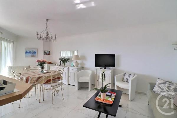 Appartement T2 à vendre  2 pièces - 49,23 m 2   FREJUS  - 83