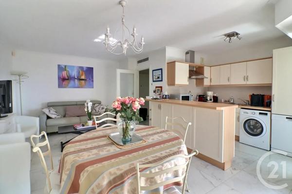 Appartement T2 à vendre  2 pièces - 49,23 m 2   FREJUS  - 83