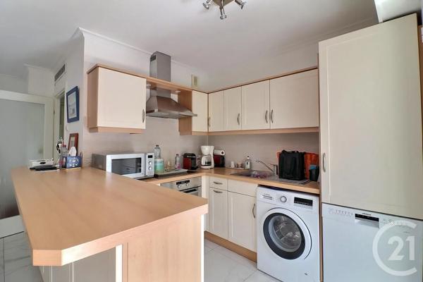 Appartement T2 à vendre  2 pièces - 49,23 m 2   FREJUS  - 83
