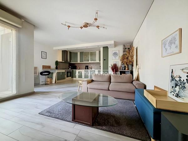 Vente                                                      Appartement
                        
                     2 pièces                      55 m2                     à Limeil-Brévannes