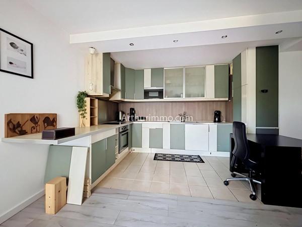 Vente                                                      Appartement
                        
                     2 pièces                      55 m2                     à Limeil-Brévannes