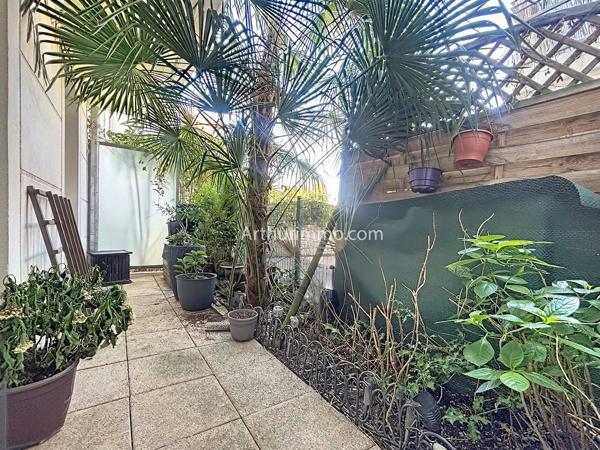 Vente                                                      Appartement
                        
                     2 pièces                      55 m2                     à Limeil-Brévannes