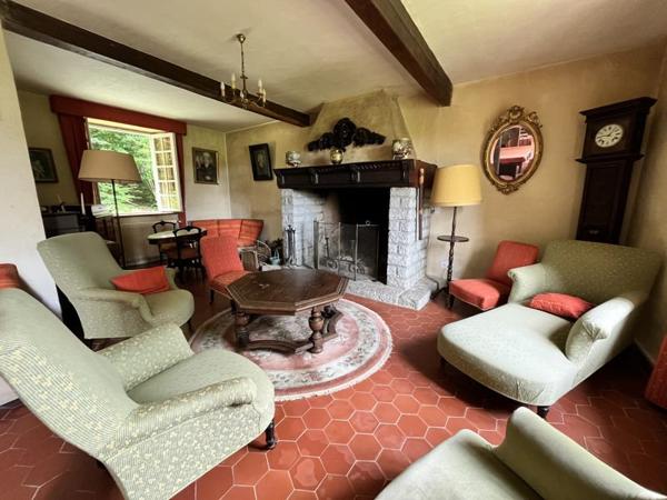 Maison à vendre 421 200 € Saint-Just-le-Martel 10 p 244 m² DPE F