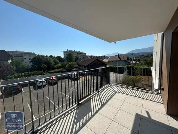 Appartement à louer 2 pièces 39.2m² Thonon-les-Bains (74200)