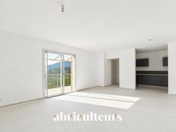 Bel appartement neuf de 95 m² Vue panoramique en vente sur Fayence (83440)