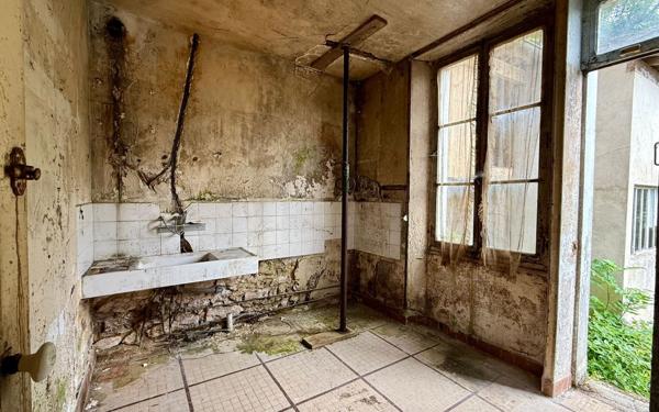 Maison à vendre    2 pièces • 57 m2 Jouy-le-Châtel