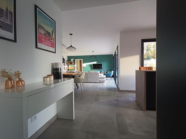 Magnifique contemporaine de 4 chambres à vendre idéalement située à Vannes dans secteur recherché