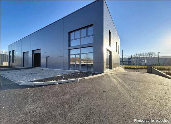 Location Local commercial 1 pièces 800 m2 à Bourgoin-Jallieu