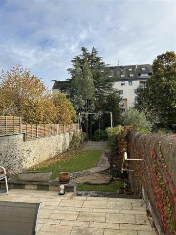 MAISON AVEC VUE SUR LA MAYENNE Laval MAISON AVEC VUE SUR LA MAYENNE Laval