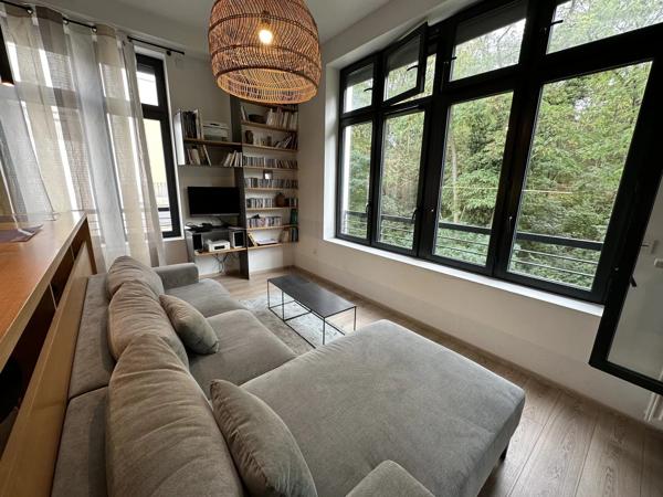 Superbe T3 avec vue sur parc dans résidence récente – parking