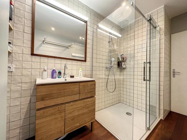 Superbe T3 avec vue sur parc dans résidence récente – parking