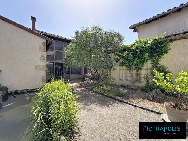 Maison avec piscine et grand jardin