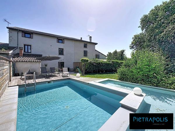 Maison avec piscine et grand jardin