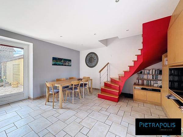 Maison avec piscine et grand jardin