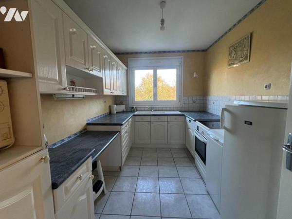 Appartement 84 m², proche mémorial et clinique Saint Martin. Parking couvert.