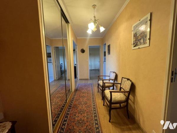 Appartement 84 m², proche mémorial et clinique Saint Martin. Parking couvert.