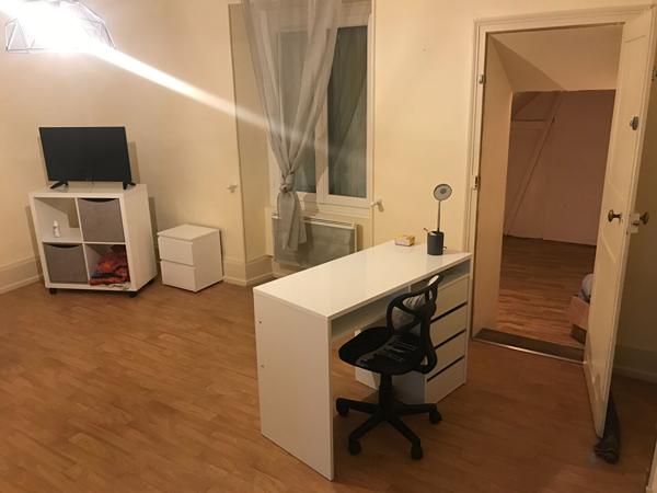 Appartement 2 pièces 1er ètage gauche