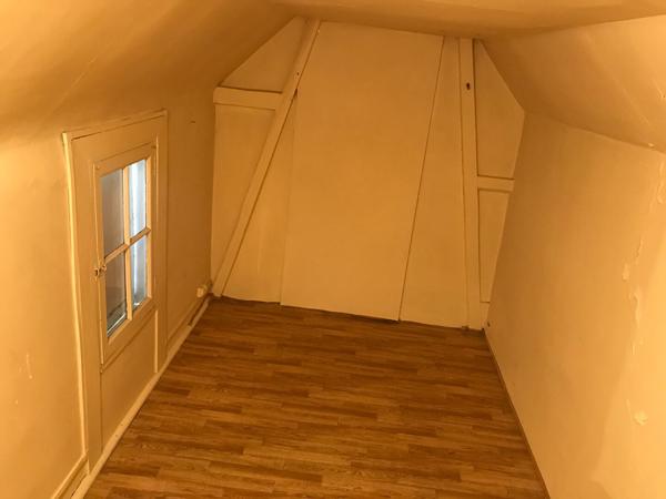 Appartement 2 pièces 1er ètage gauche