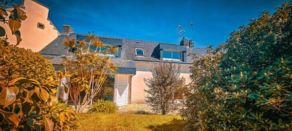 Ensemble de deux maisons et dépendances à DOUARNENEZ (29)
