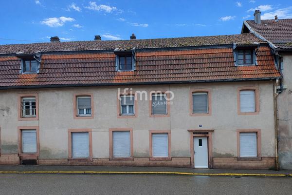 Immeuble comprenant deux logements