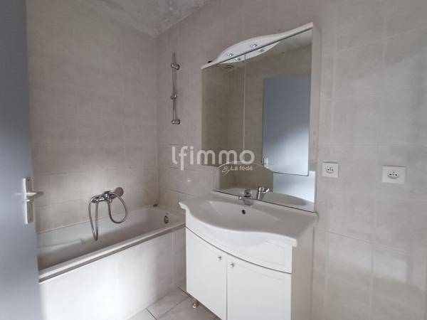 Immeuble comprenant deux logements