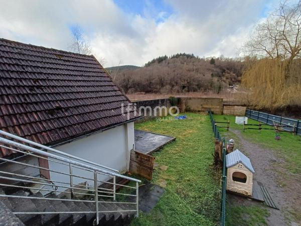Immeuble comprenant deux logements