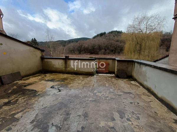 Immeuble comprenant deux logements