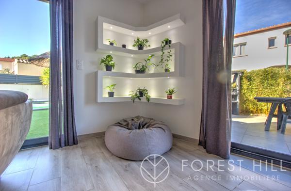 Céret (66400) Maison 4 faces,récente proche tous commerces