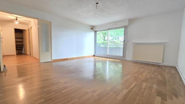 appartement T3 avec cave, parking et grand balcon