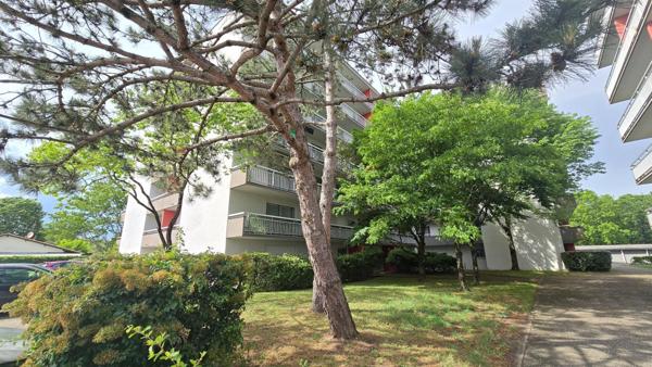 appartement T3 avec cave, parking et grand balcon