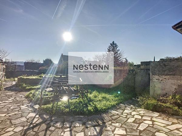 À acheter en Essonne, Maison individuelle, 3 chambres sous-sol total, jardin, 5 minutes à pied des commerces, 5 minutes à pied de l'école élémentaire, 40 minutes de Paris en RER C