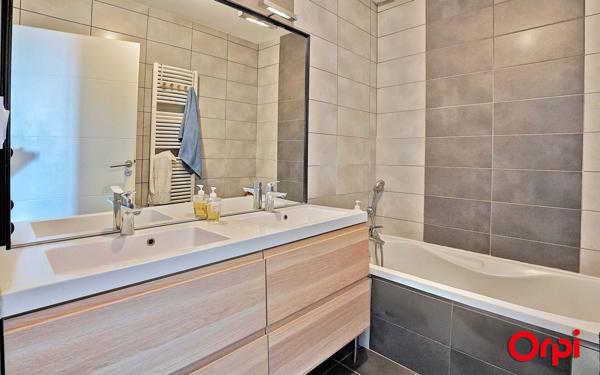 Maison à vendre    5 pièces •  Bourgoin-Jallieu