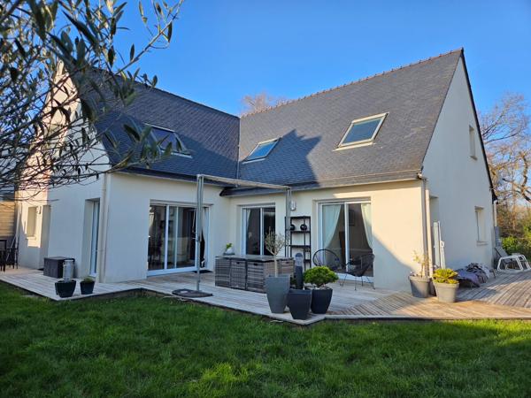 29600 SAINT MARTIN DES CHAMPS Maison Saint Martin Des Champs 7 pièce(s) 175 m2