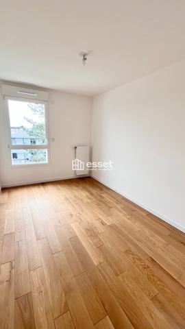 Location Appartement 5 pièces 101.9 m² - Rueil-malmaison 92500